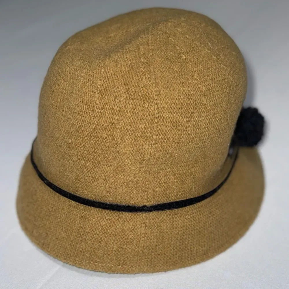 Betmar New York Camel Wool Blend Cloche Hat Velvet Ribbon Rosette OS